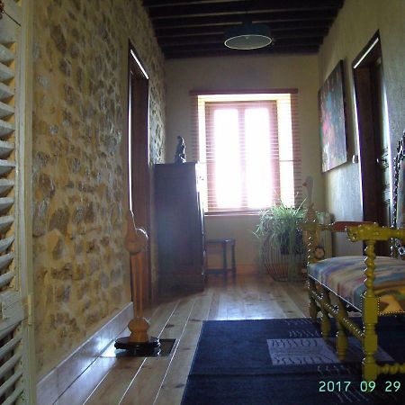 Bed and Breakfast La Fontaine Saint-Georges-en-Couzan Exterior foto